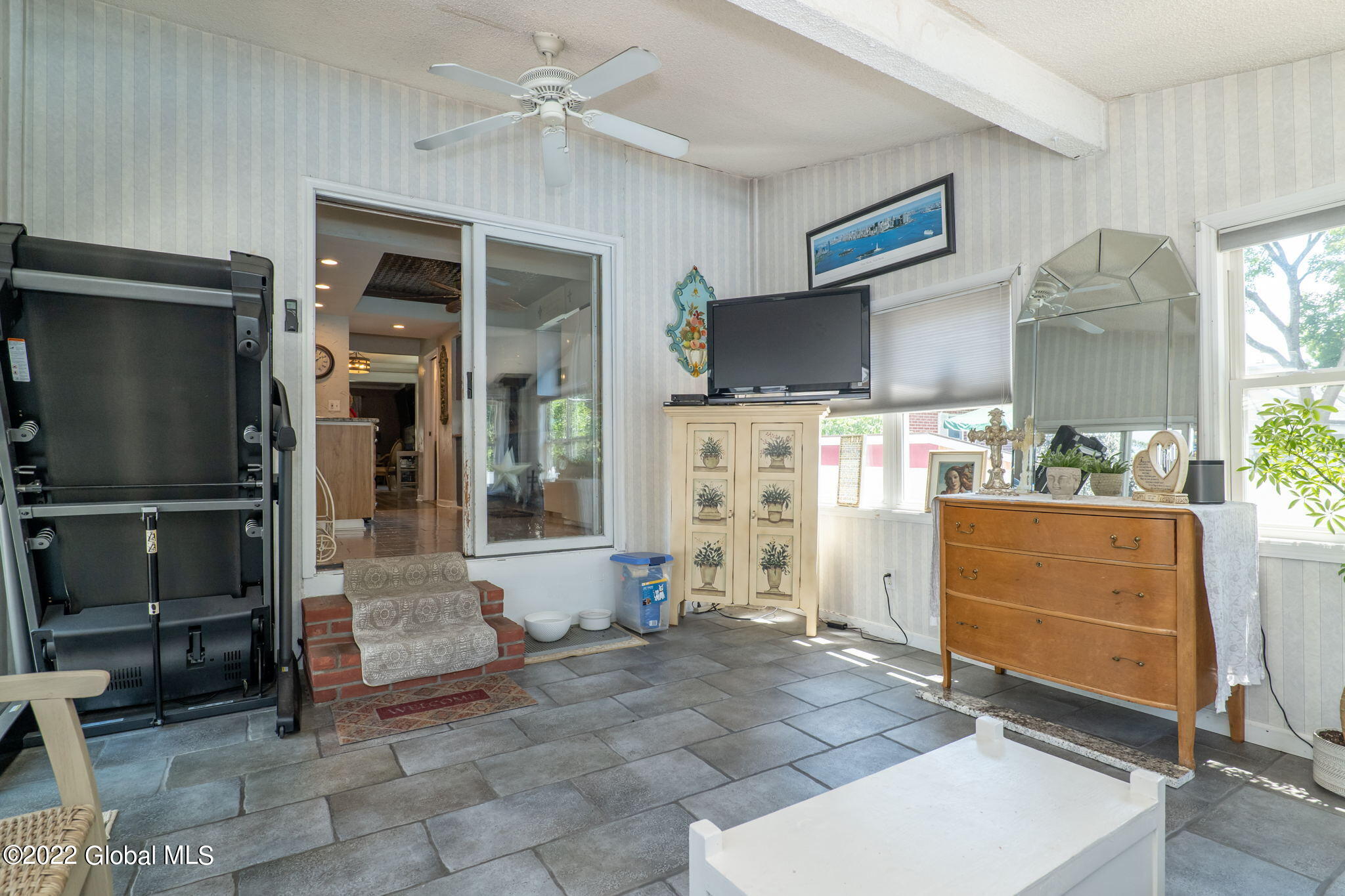 1731 Randolph Road Schenectady, NY 12308 - Photo 20 of 57 21-web-or-mls-1731RandolphRd-21