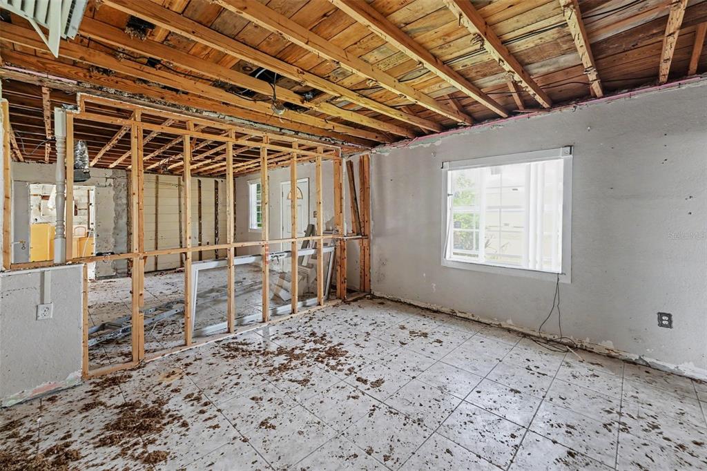 1811 2nd Street Indian Rocks Beach, FL 33785 - Photo 25 of 33 Gallery Image 25