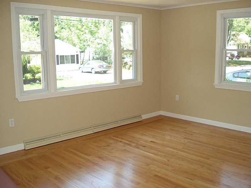 80 Inman Avenue Warwick, RI 02886 - Photo 9 of 12 Living Room.