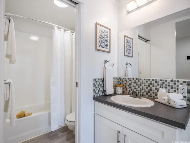 $1,890,000 | 337 Kihapai Street, Unit C, Kailua, HI 96734