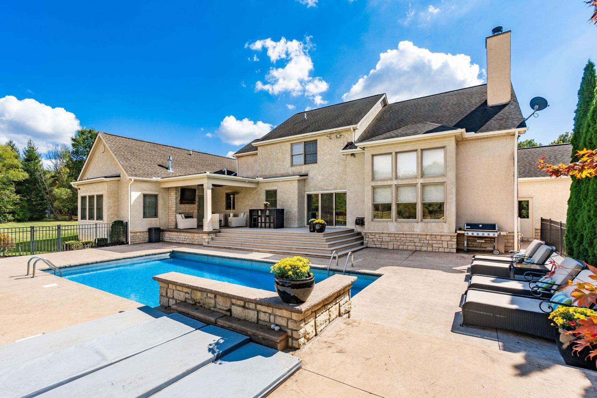 6861 Heverlo Road Sunbury, OH 43074 - Photo 64 of 104 Pool & Patio