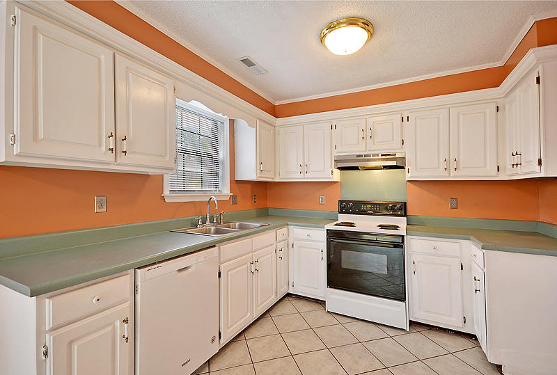 243 Tall Pines Road Ladson, SC 29456 - Photo 8 of 21 243 Tall Pines 12