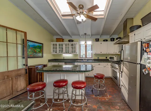 $840,000 | 2782 St Landry Highway, St. Landry, LA 71367