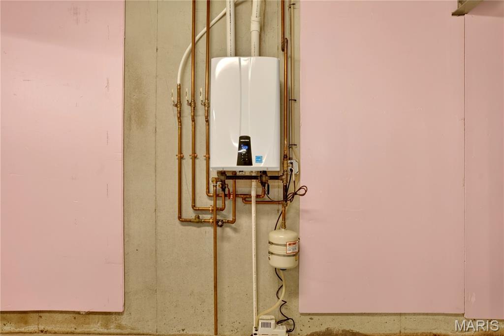 1220 Birch Meadow Court High Ridge, MO 63049 - Photo 45 of 60