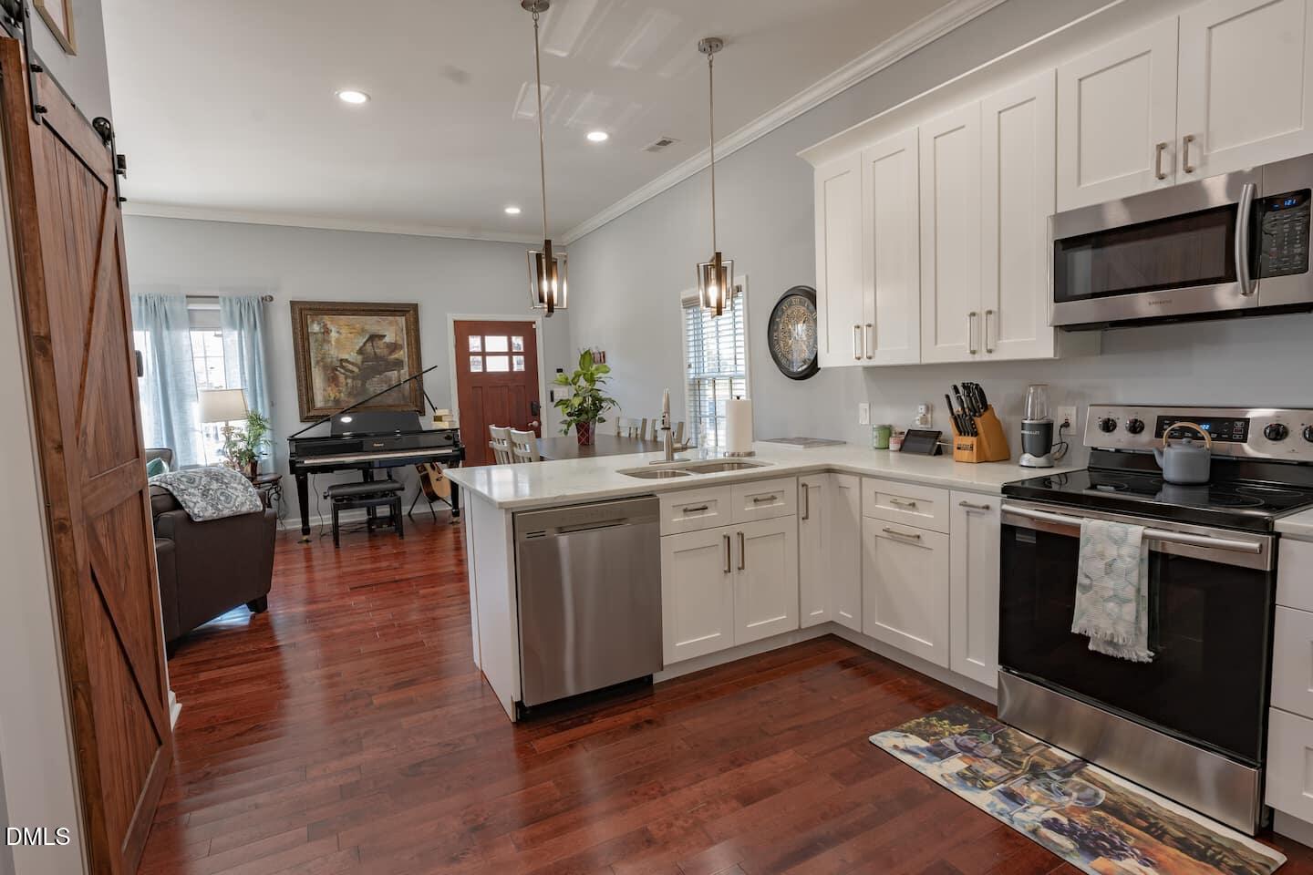 213 East South Street Raleigh, NC 27601 - Photo 4 of 13