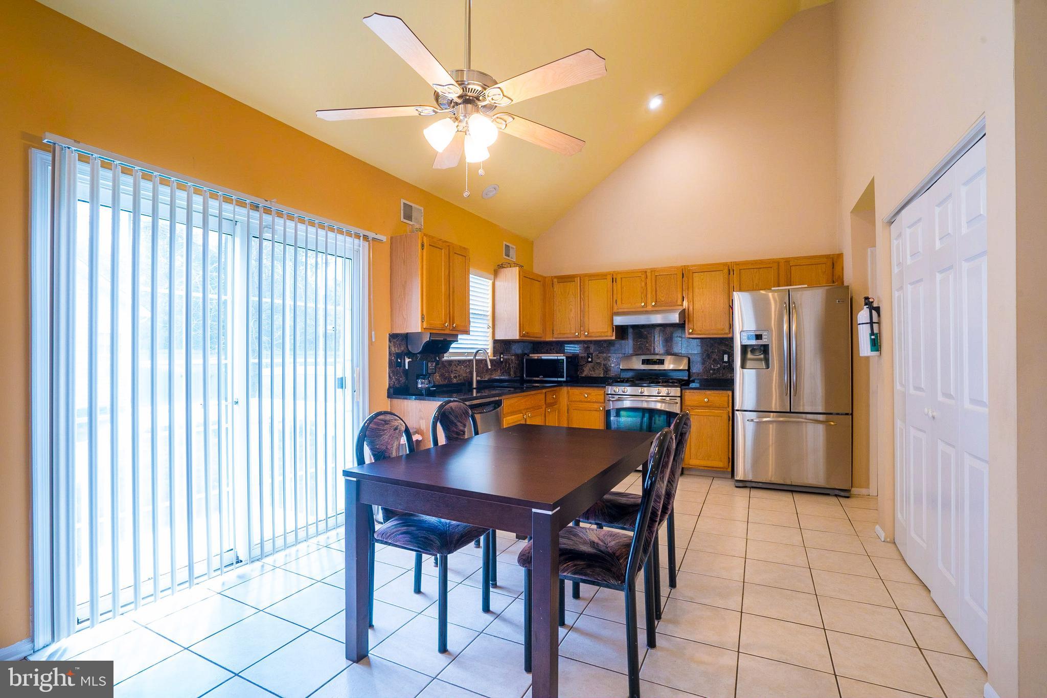 8 Port Mercer Road Trenton, NJ 08648 - Photo 14 of 28