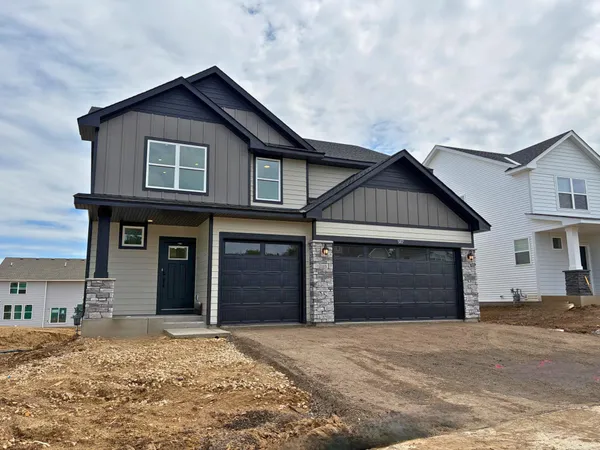 $539,900 | 5117 Windlass Drive, Woodbury, MN 55129