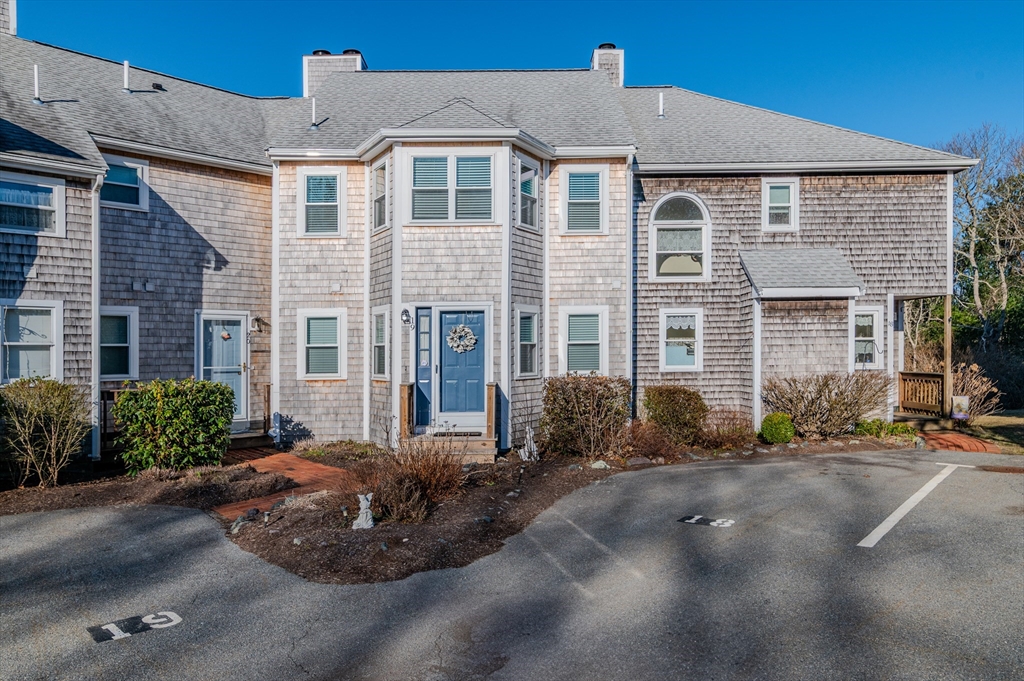 19 Harbor Hill Drive, Unit 19 Bourne, MA 02532 - Photo 1 of 26