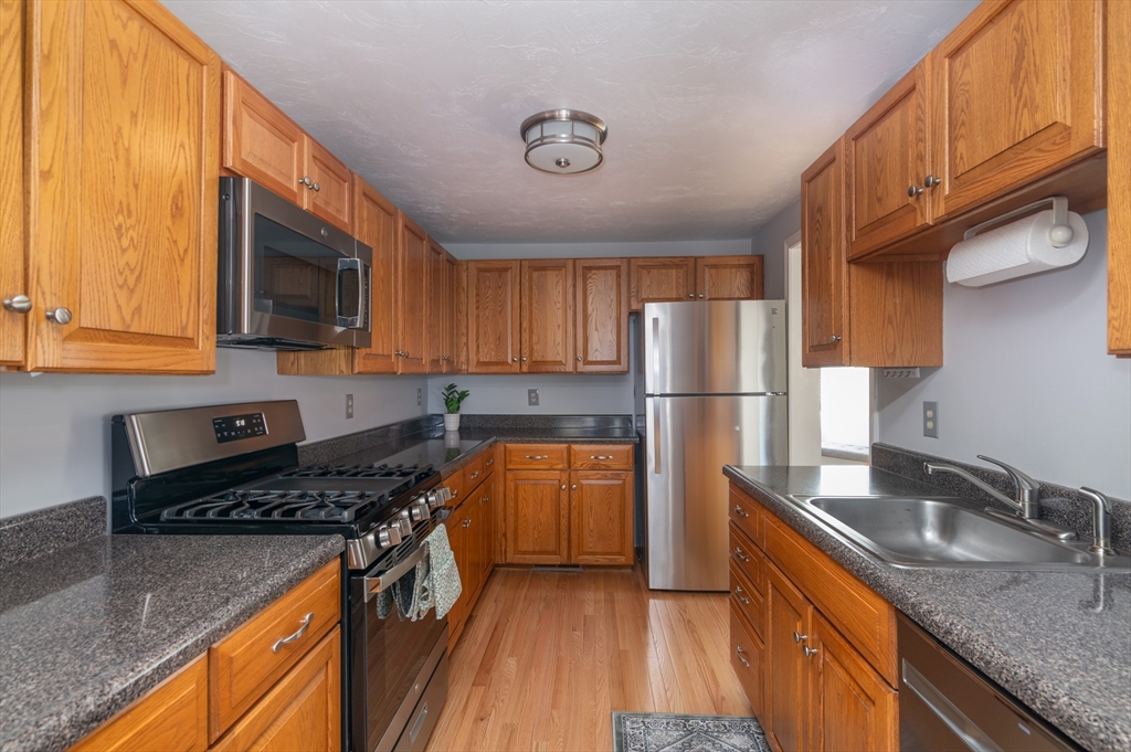 19 Harbor Hill Drive, Unit 19 Bourne, MA 02532 - Photo 5 of 26