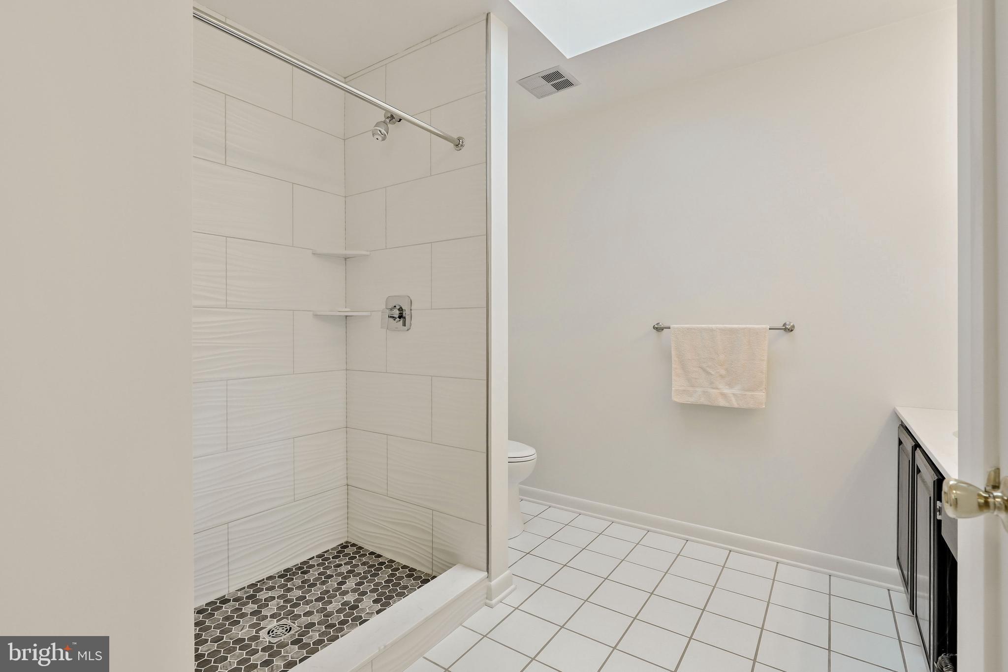 13455 Highland Road Highland, MD 20777 - Photo 61 of 105 Hallway Full Bath