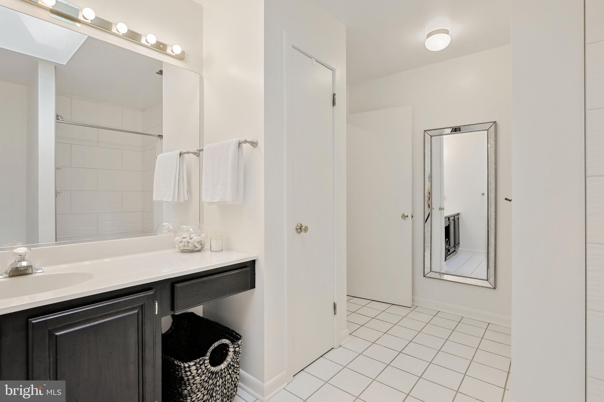 13455 Highland Road Highland, MD 20777 - Photo 62 of 105 Hallway Full Bath