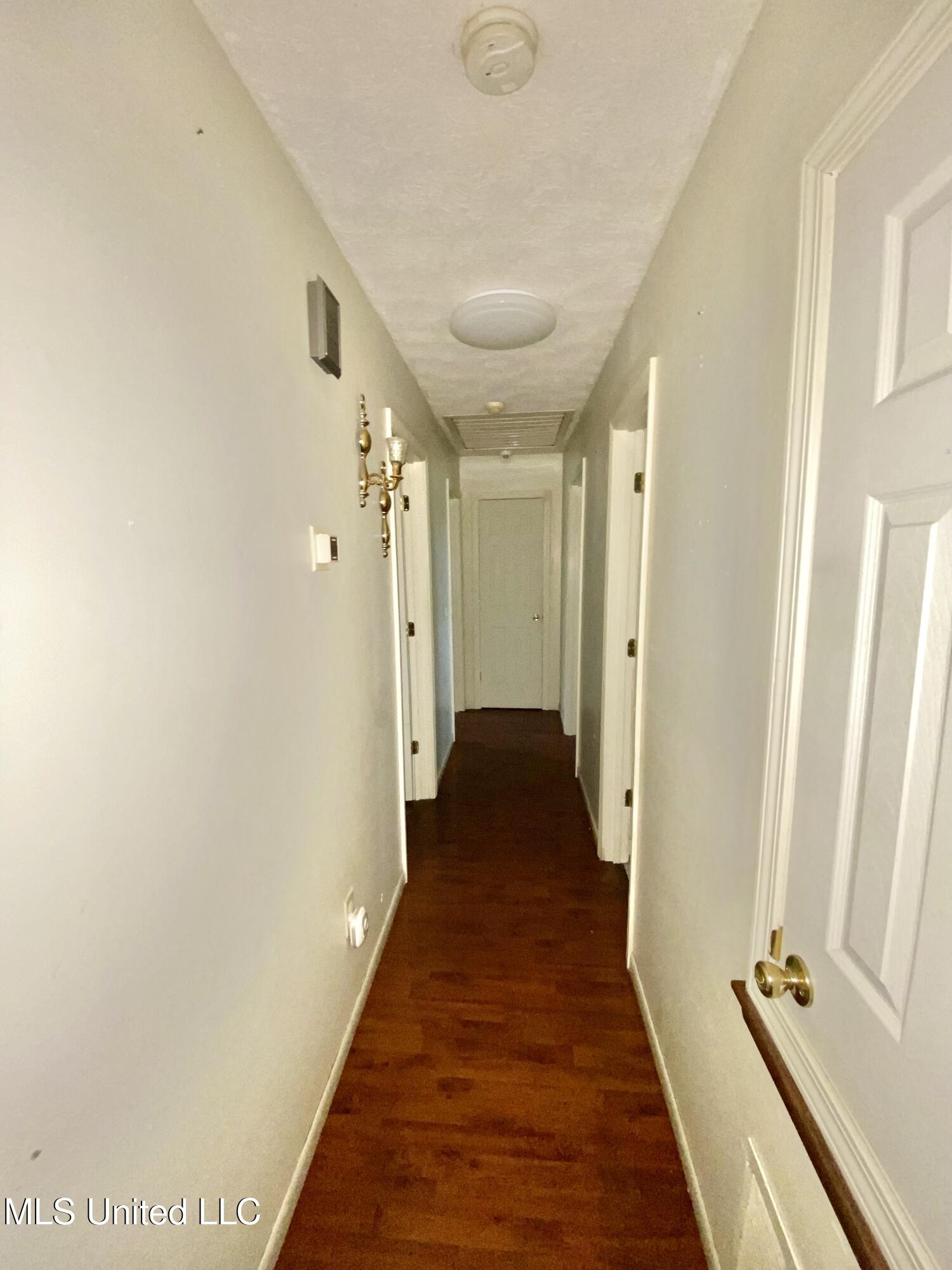 112 Purvis Drive Crystal Springs, MS 39059 - Photo 8 of 15 IMG_4800