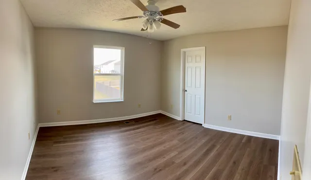 $2,300 | 6451 Enclave Court, Greenwood, IN 46143