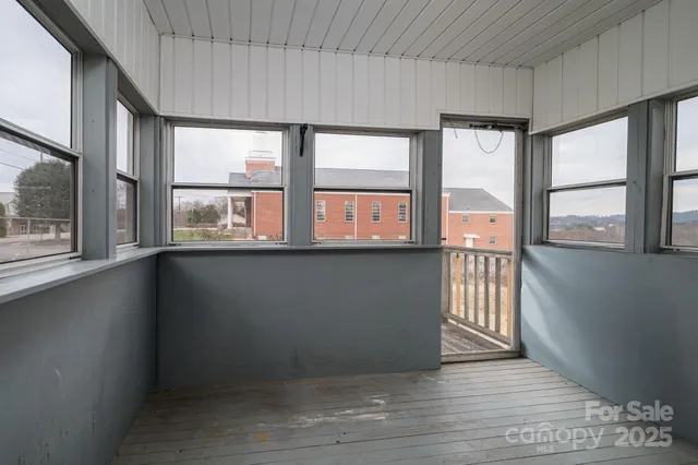 $270,000 | 2541 Grandview Circle Southwest, Lenoir, NC 28645