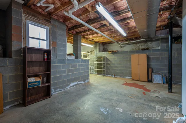 $270,000 | 2541 Grandview Circle Southwest, Lenoir, NC 28645