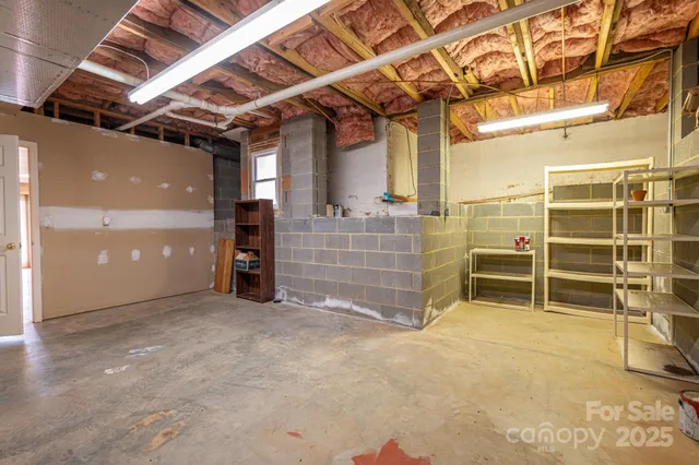 $270,000 | 2541 Grandview Circle Southwest, Lenoir, NC 28645