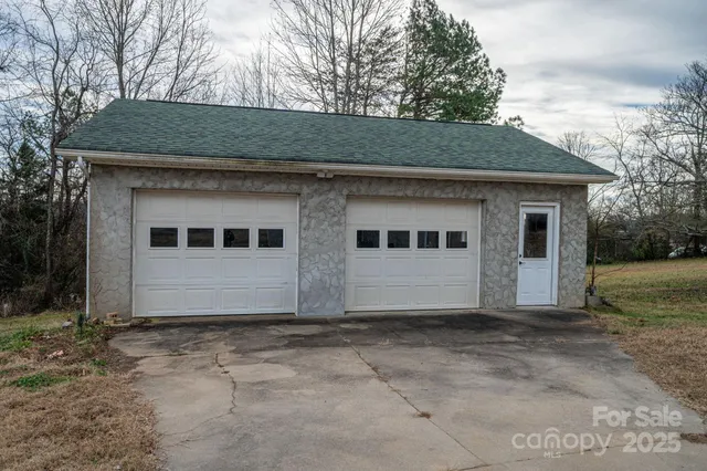 $270,000 | 2541 Grandview Circle Southwest, Lenoir, NC 28645