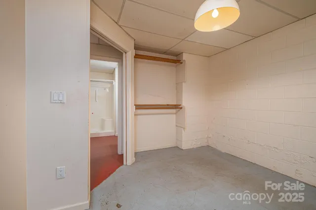 $270,000 | 2541 Grandview Circle Southwest, Lenoir, NC 28645