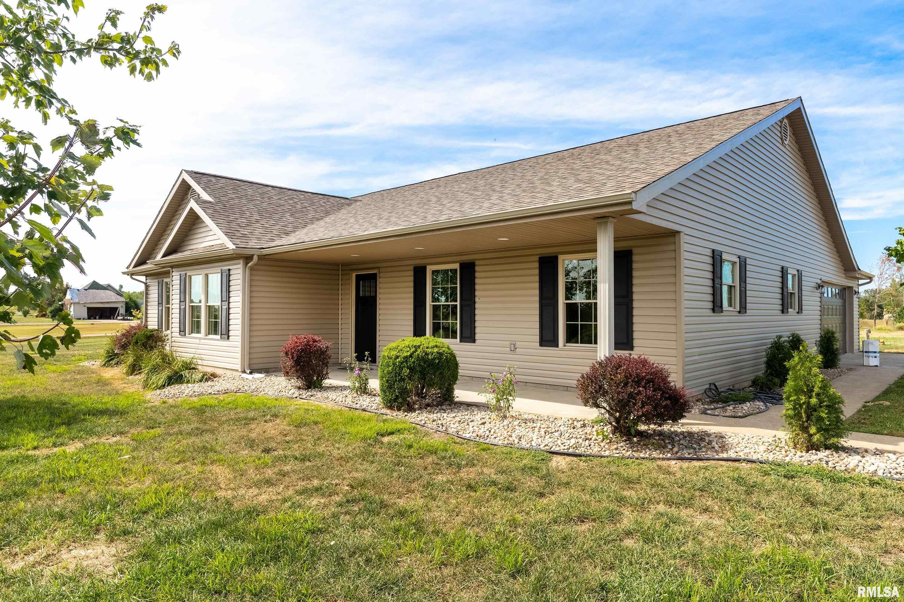 12852 Quarter Horse Road Marion, IL 62959 - Photo 2 of 37