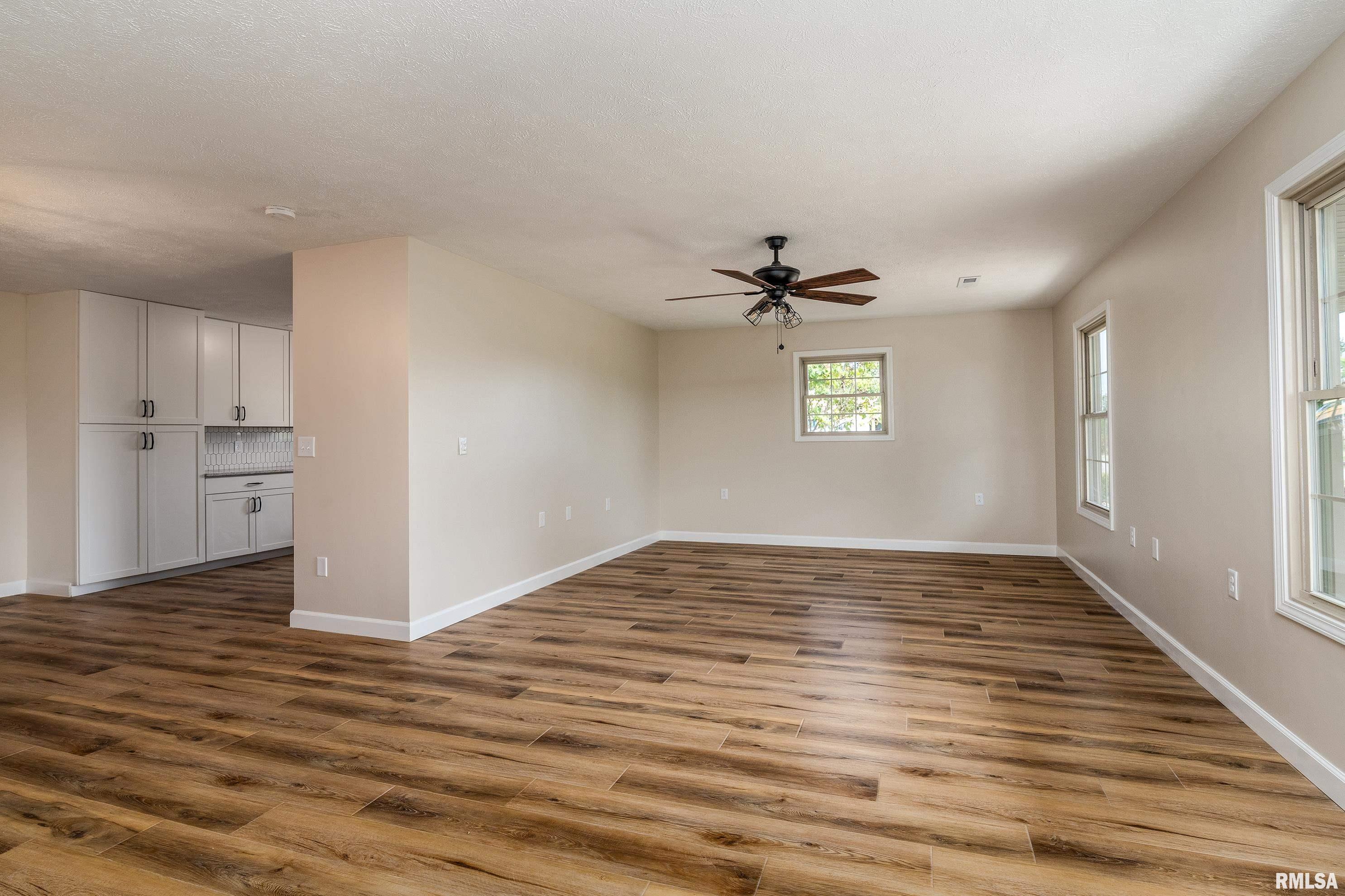 12852 Quarter Horse Road Marion, IL 62959 - Photo 9 of 37