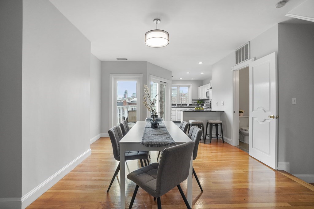 34 Hull Street, Unit 3 Boston, MA 02113 - Photo 9 of 35 Gallery Image 9
