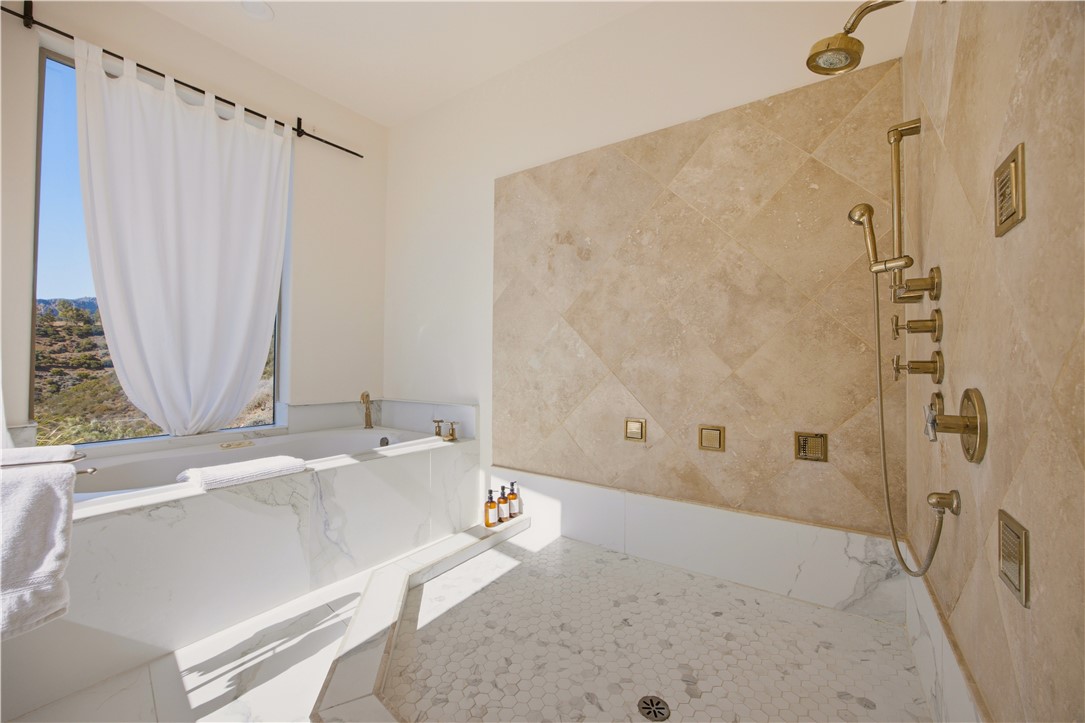 9980 Houston Road Malibu, CA 90265 - Photo 26 of 48 Gallery Image 26