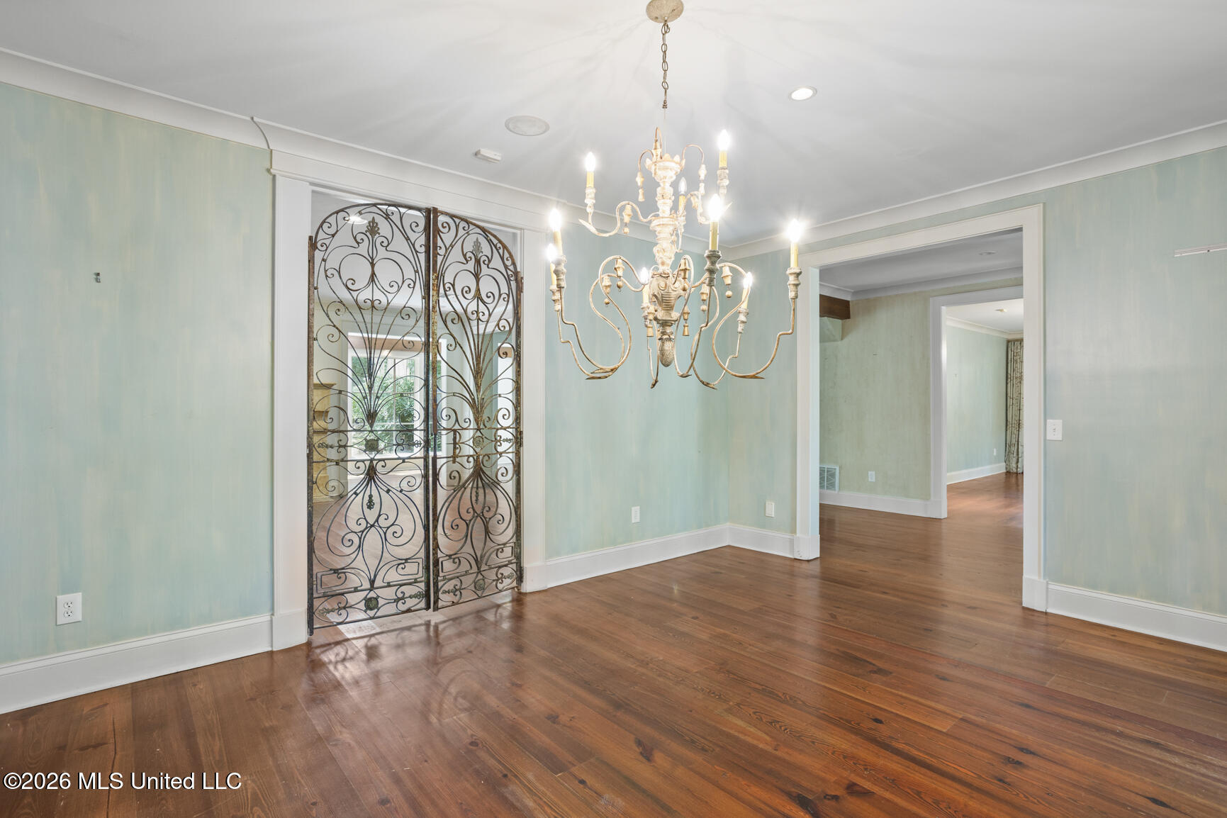3838 Redbud Road Jackson, MS 39216 - Photo 8 of 32 3838 Redbud_jhookphotos-14