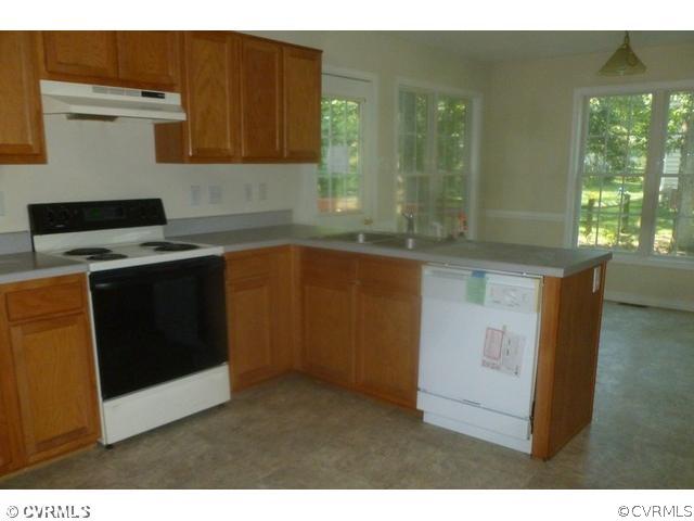 3805 Newbys Bridge Road Chesterfield, VA 23832 - Photo 3 of 8 Kitchen