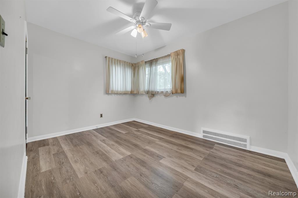 27007 Kitch Street Inkster, MI 48141 - Photo 6 of 19 Gallery Image 6