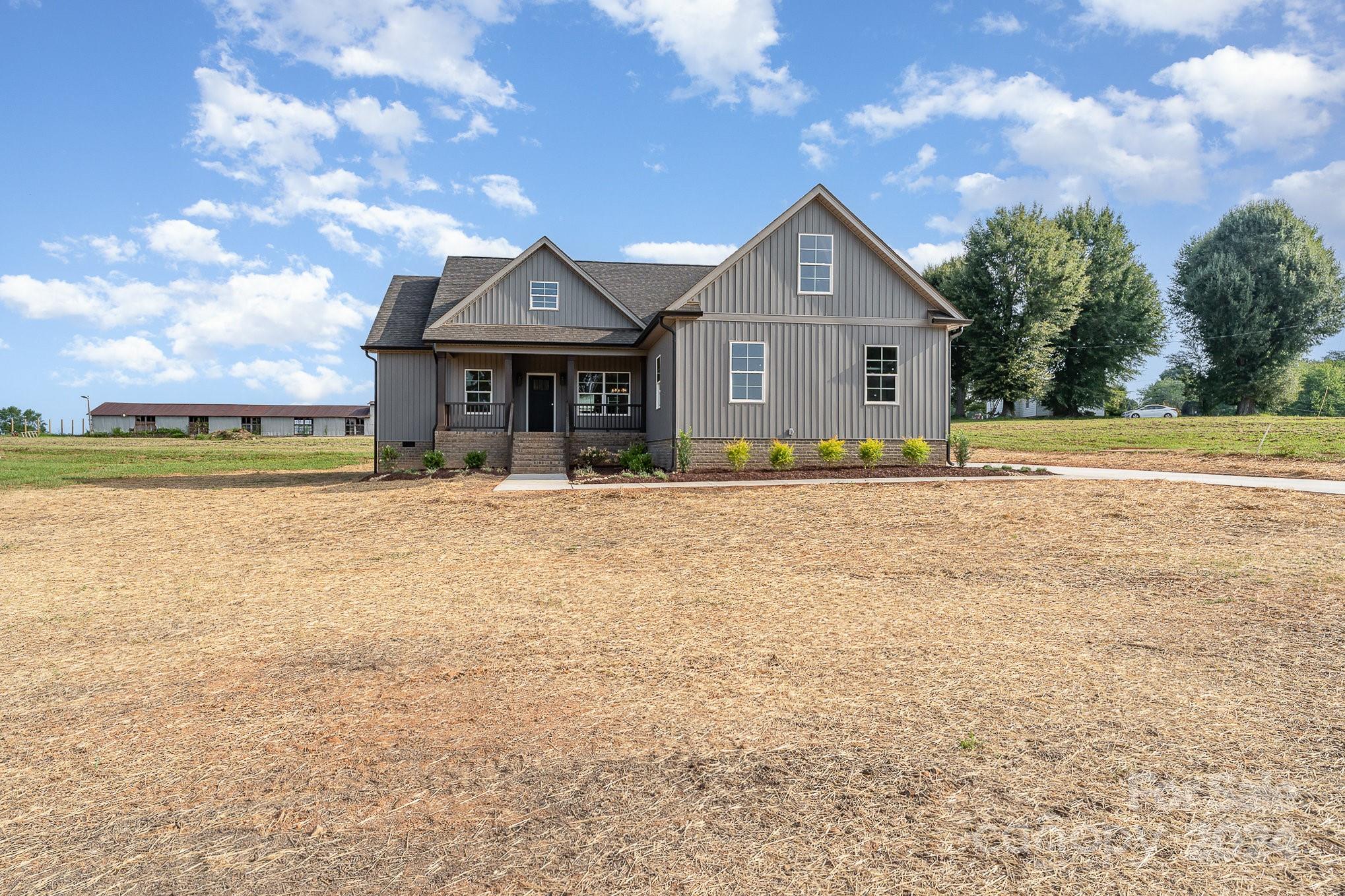 118 Galliher Road Harmony, NC 28634 - Photo 2 of 28 Gallery Image 2