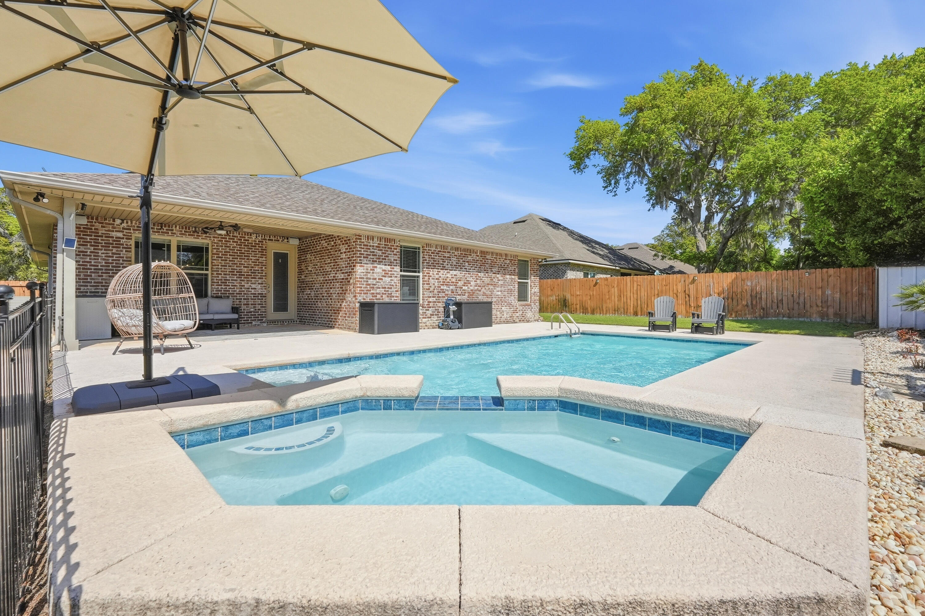 38 Marlborough Road Shalimar, FL 32579 - Photo 39 of 68 38 Marlborough POOL