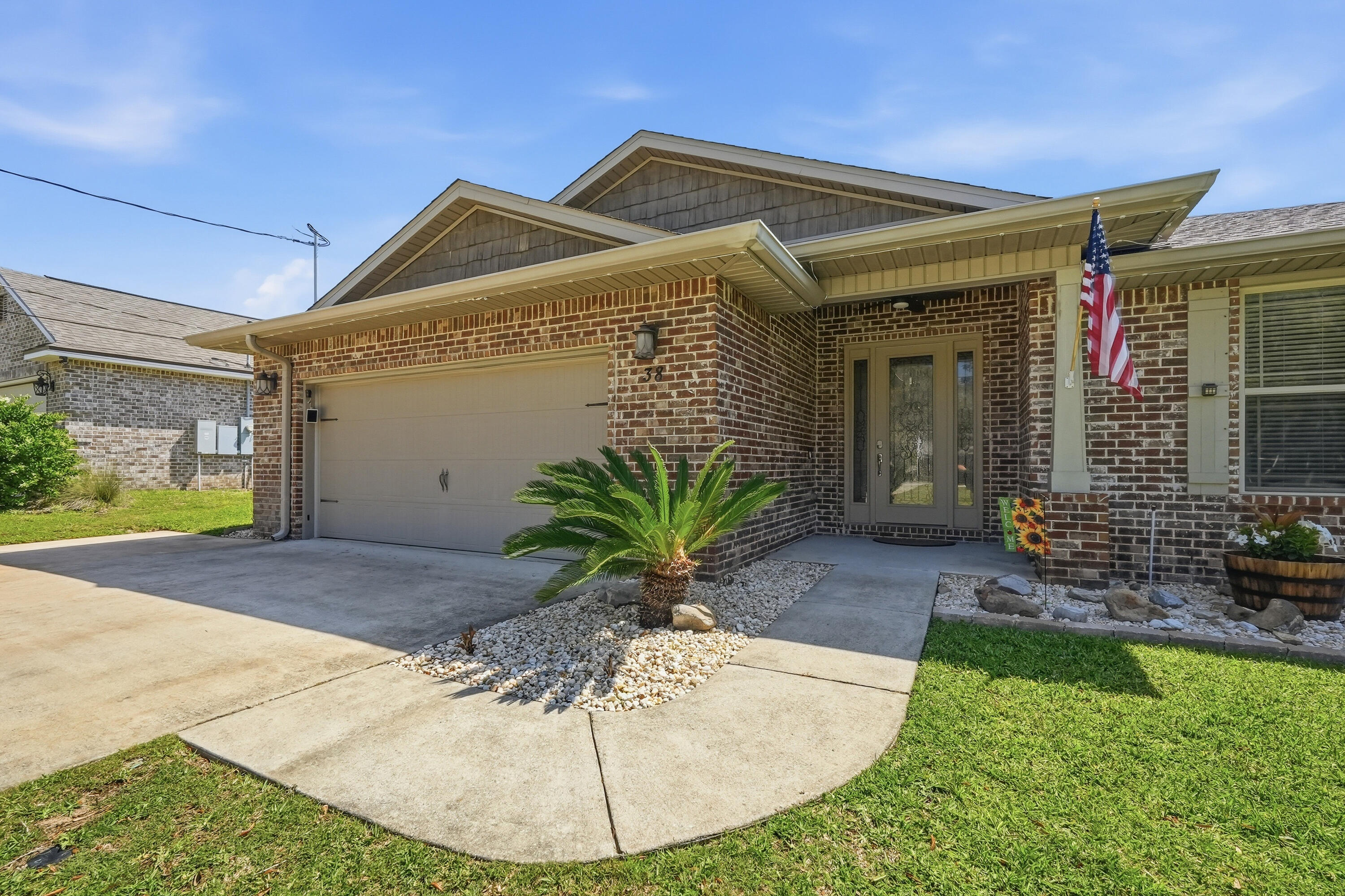 38 Marlborough Road Shalimar, FL 32579 - Photo 6 of 68 a view of a house with entertaining space