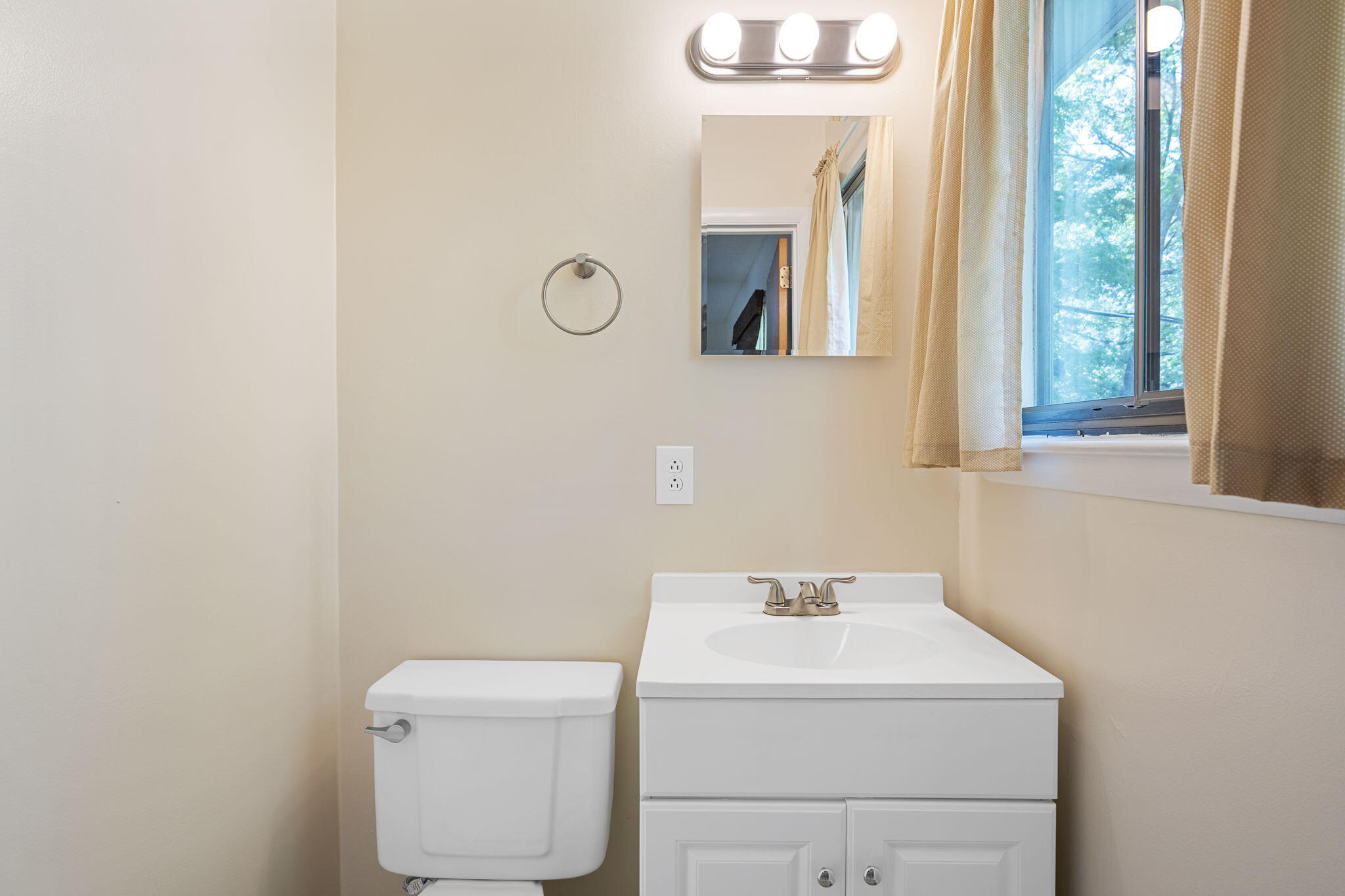 8326 Middle Road Ooltewah, TN 37363 - Photo 13 of 29 10-web-or-mls-DSC_8594-82