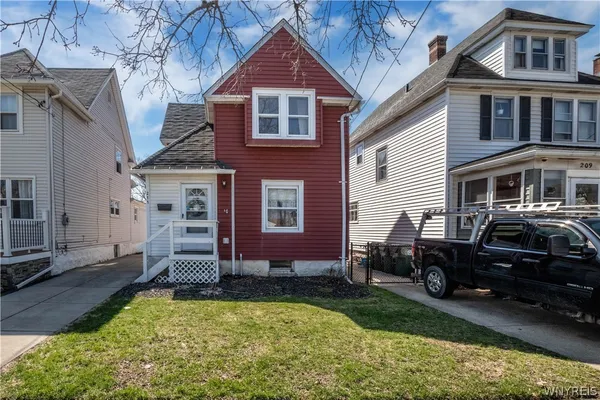 $200,000 | 211 Olmstead Avenue, Lancaster, NY 14043