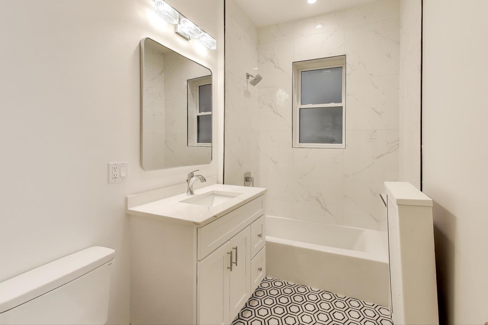 1201 East Madison Park, Unit 3 Chicago, IL 60615 - Photo 23 of 28