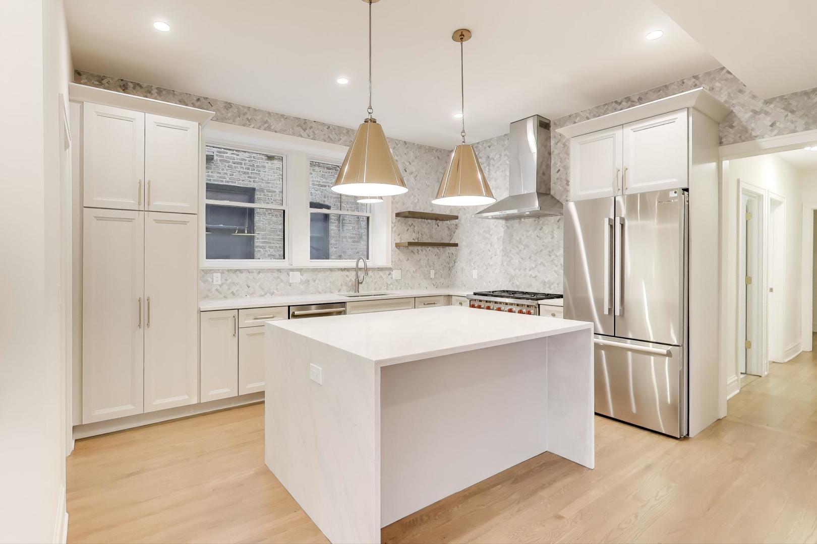 1201 East Madison Park, Unit 3 Chicago, IL 60615 - Photo 7 of 28