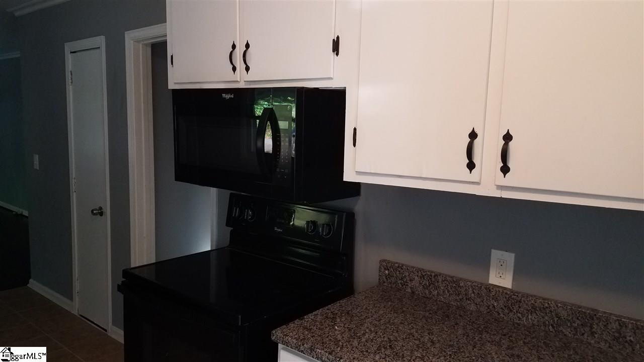125 Lincoln Road Taylors, SC 29687 - Photo 6 of 15 Gallery Image 6