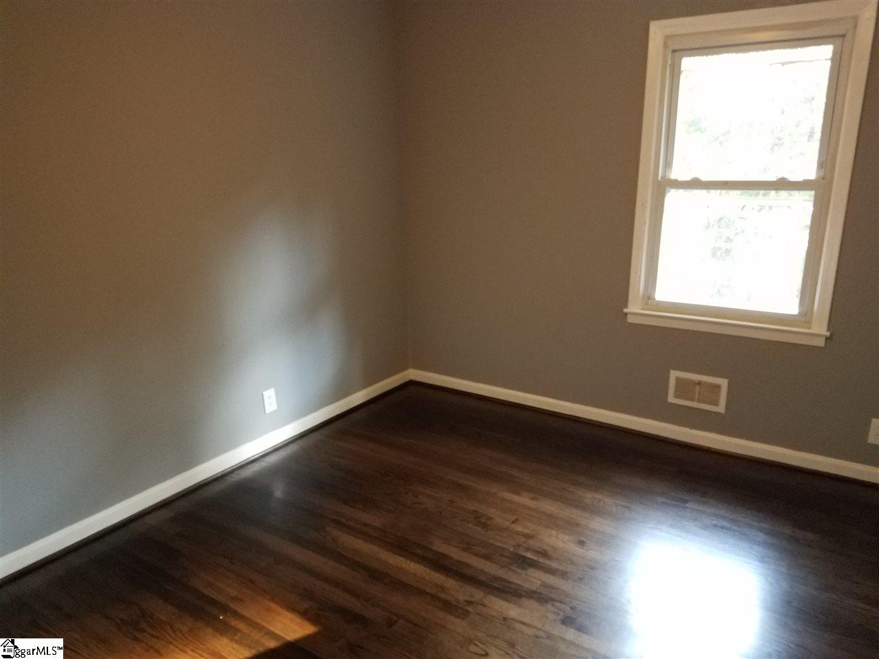 125 Lincoln Road Taylors, SC 29687 - Photo 9 of 15 Gallery Image 9