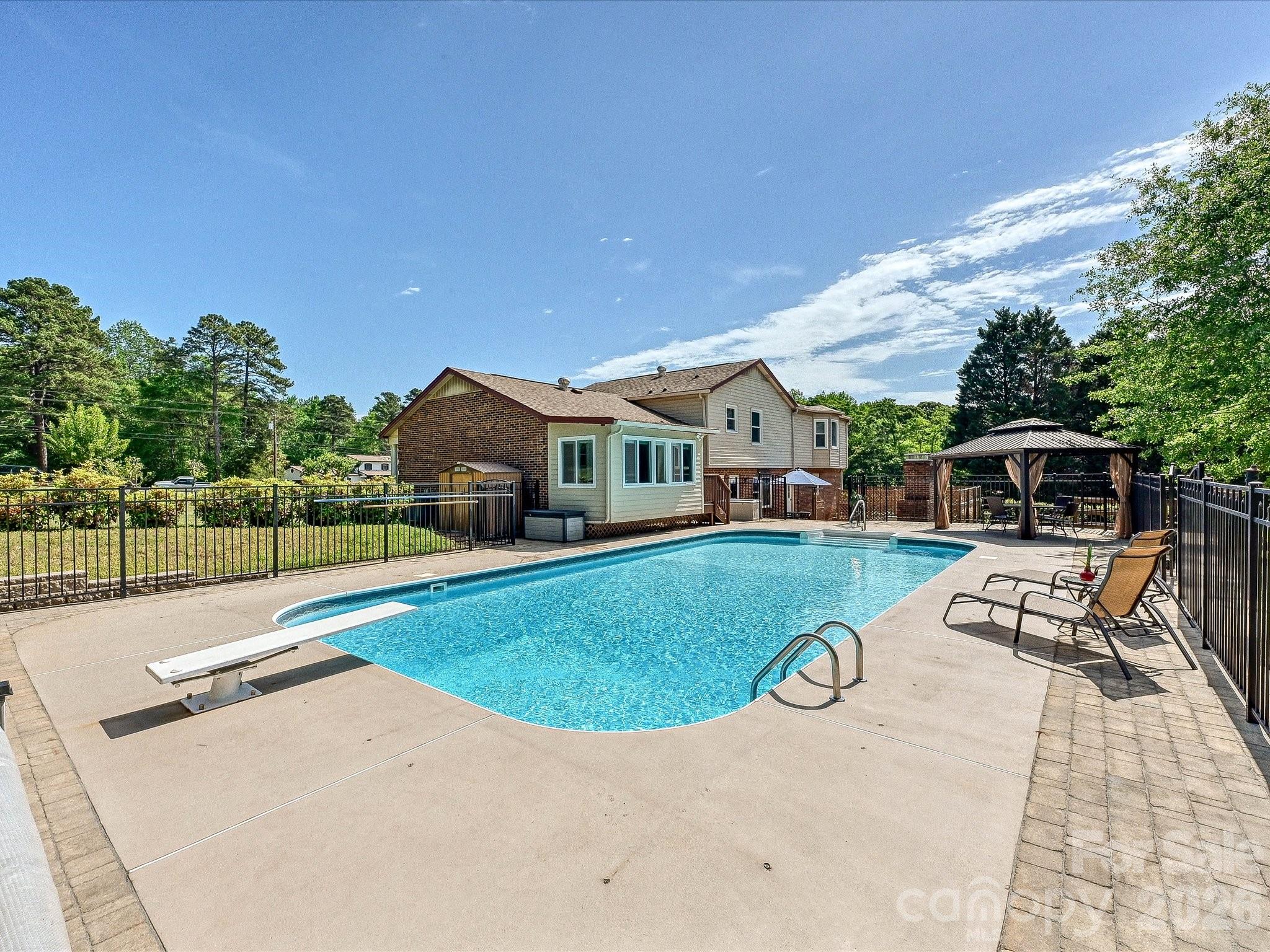 7117 Rock Island Road Charlotte, NC 28278 - Photo 3 of 48 Gallery Image 3