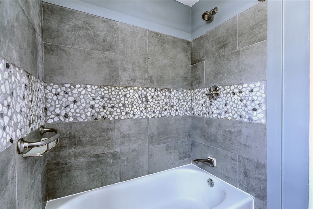 62 Hermit Drive Warwick, RI 02889 - Photo 22 of 31