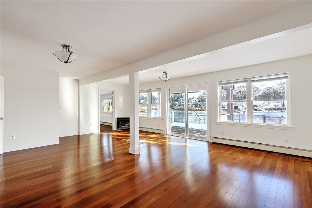 62 Hermit Drive Warwick, RI 02889 - Photo 6 of 31