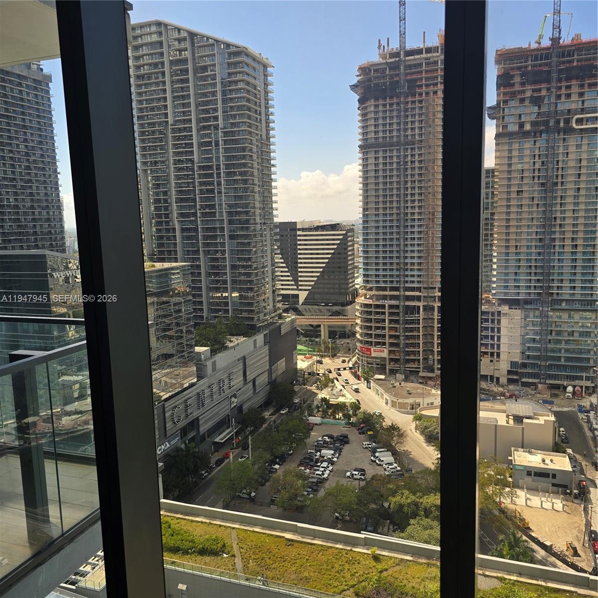 68 Southeast 6th Street, Unit 2110 Miami, FL 33131 - Photo 12 of 59