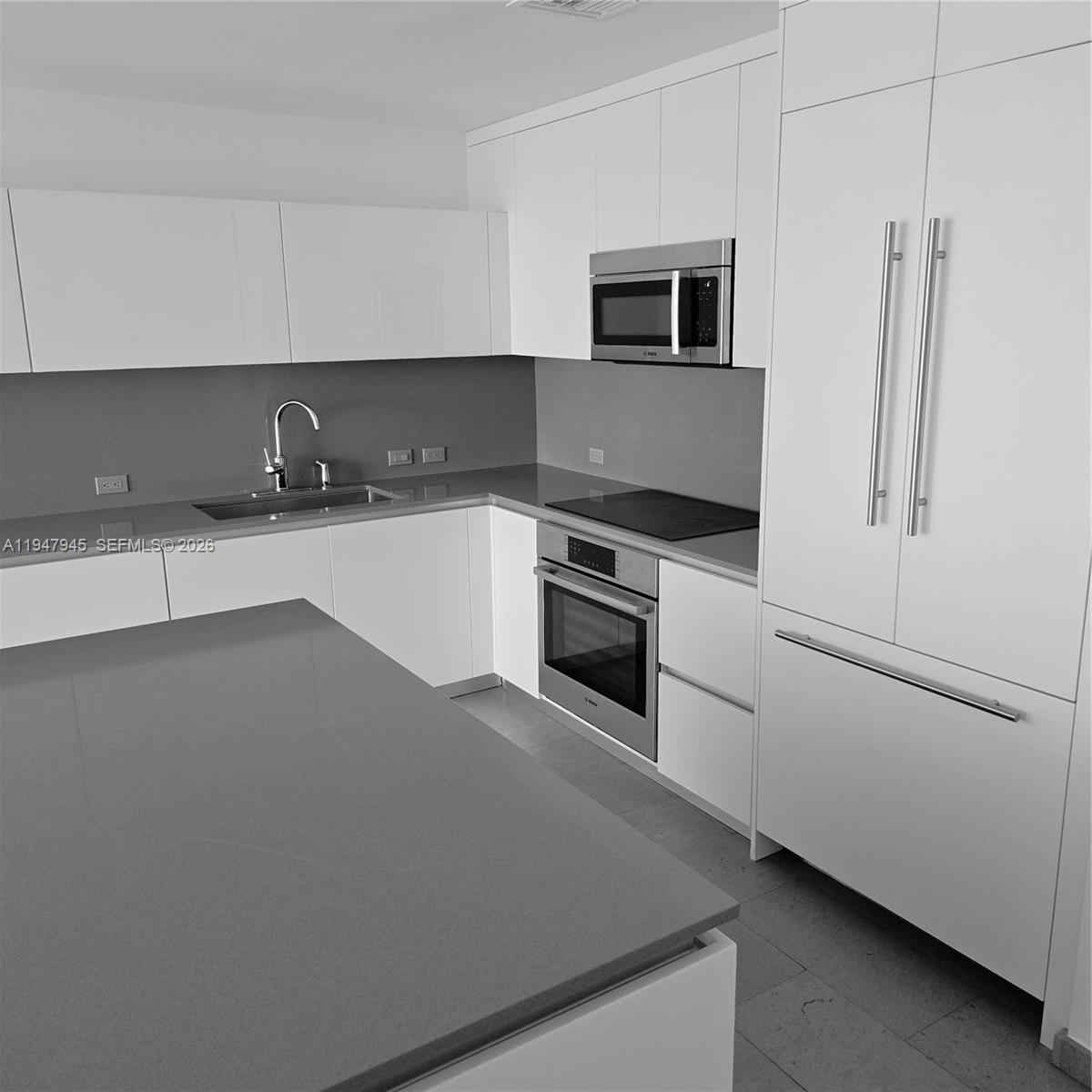 68 Southeast 6th Street, Unit 2110 Miami, FL 33131 - Photo 15 of 59