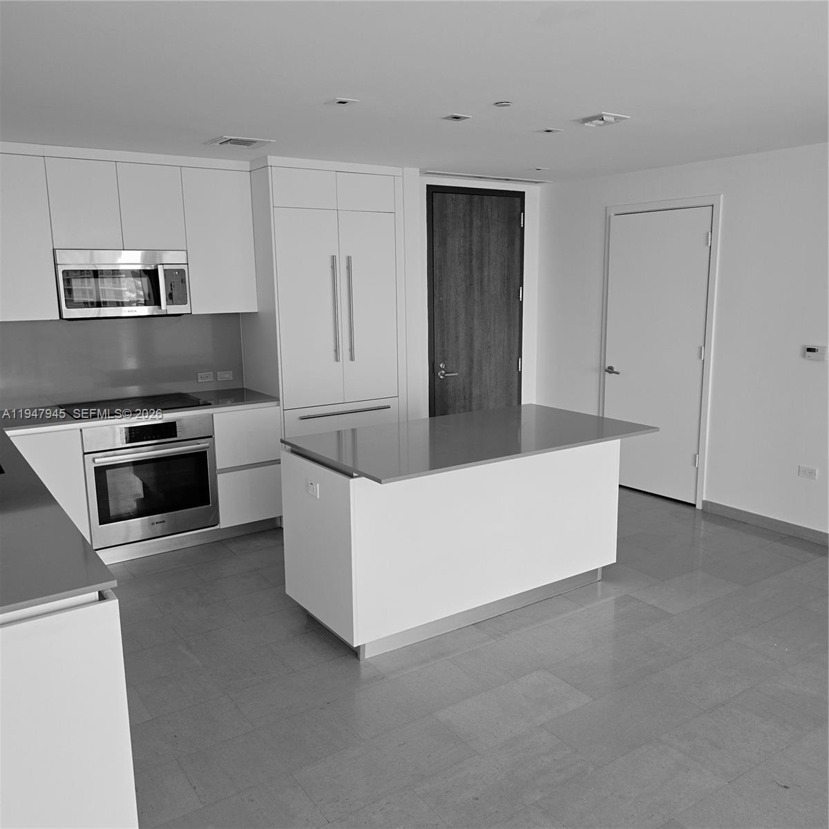 68 Southeast 6th Street, Unit 2110 Miami, FL 33131 - Photo 17 of 59