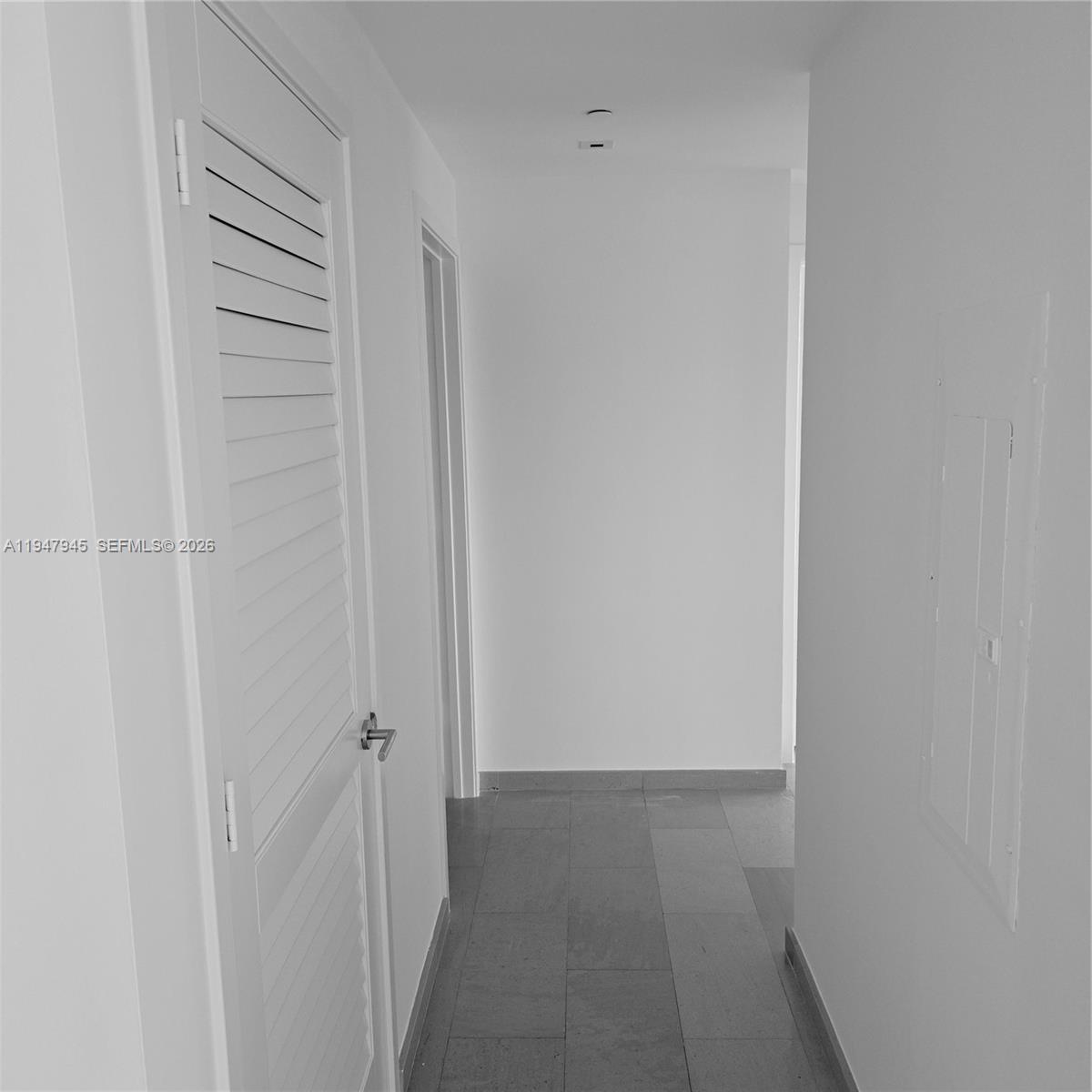 68 Southeast 6th Street, Unit 2110 Miami, FL 33131 - Photo 18 of 59