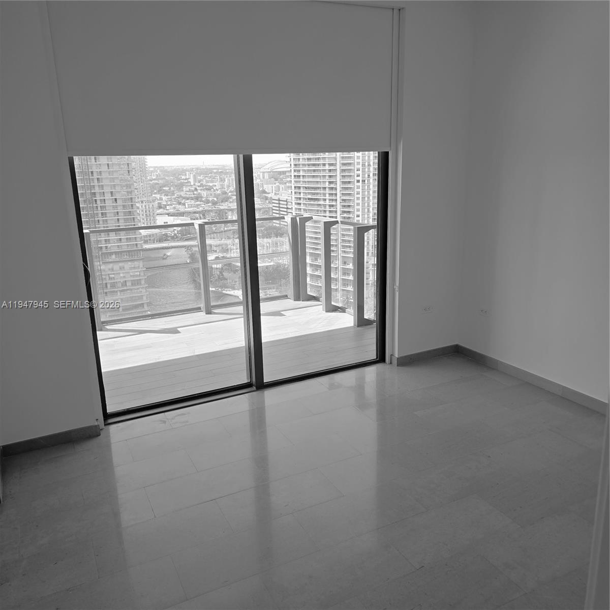 68 Southeast 6th Street, Unit 2110 Miami, FL 33131 - Photo 23 of 59