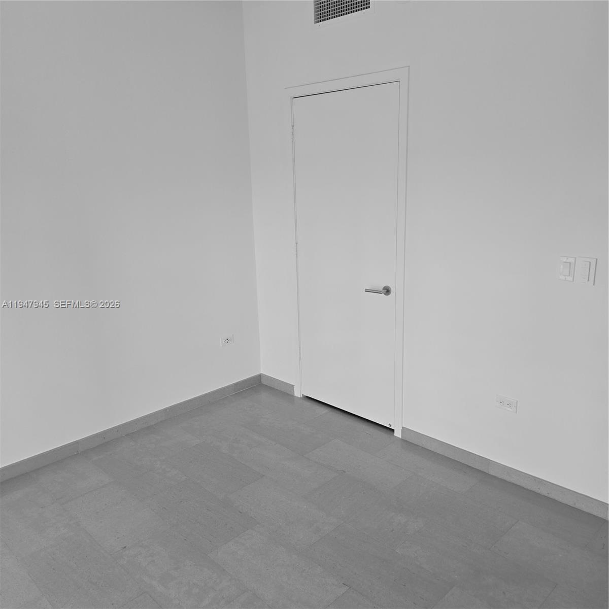 68 Southeast 6th Street, Unit 2110 Miami, FL 33131 - Photo 25 of 59