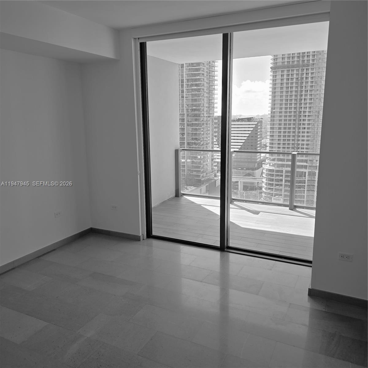 68 Southeast 6th Street, Unit 2110 Miami, FL 33131 - Photo 26 of 59