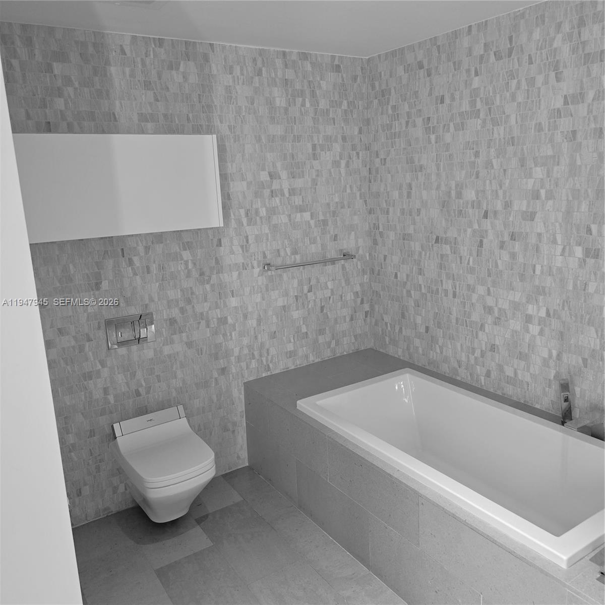 68 Southeast 6th Street, Unit 2110 Miami, FL 33131 - Photo 29 of 59