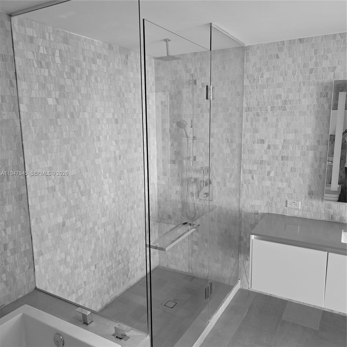 68 Southeast 6th Street, Unit 2110 Miami, FL 33131 - Photo 30 of 59